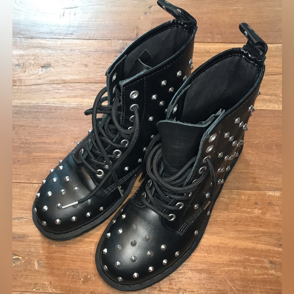 Dr. Martens 1460 Stud Wanama Leather Combat Boots